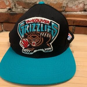 Vintage Vancouver Grizzlies Snapback Hat
